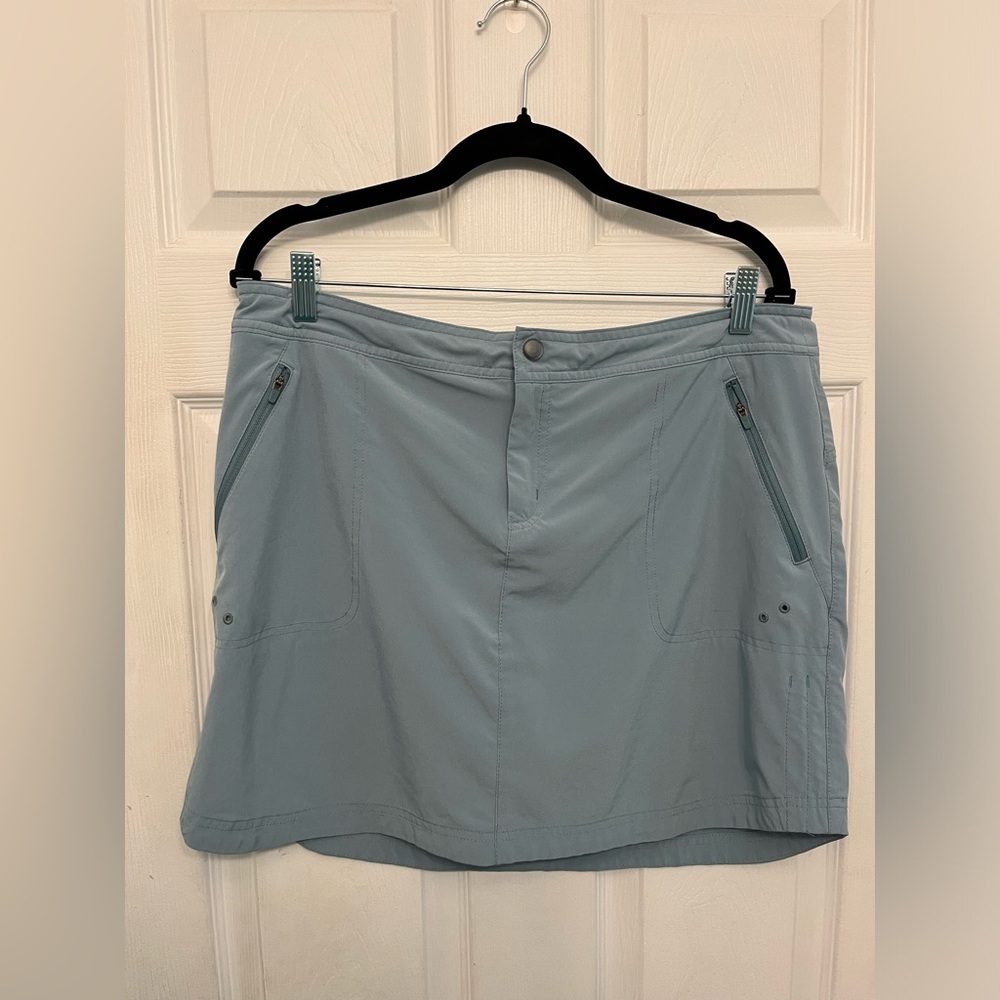 Title Nine rogue skort light blue